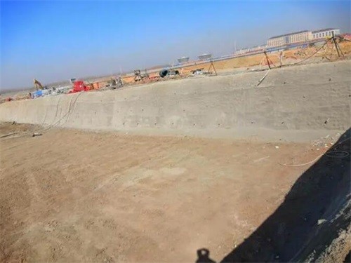 三穗高铁桩基础建设